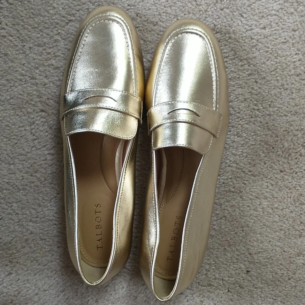 Talbot Soft Gold Jessie Loafer NWT - Picture 1 of 3
